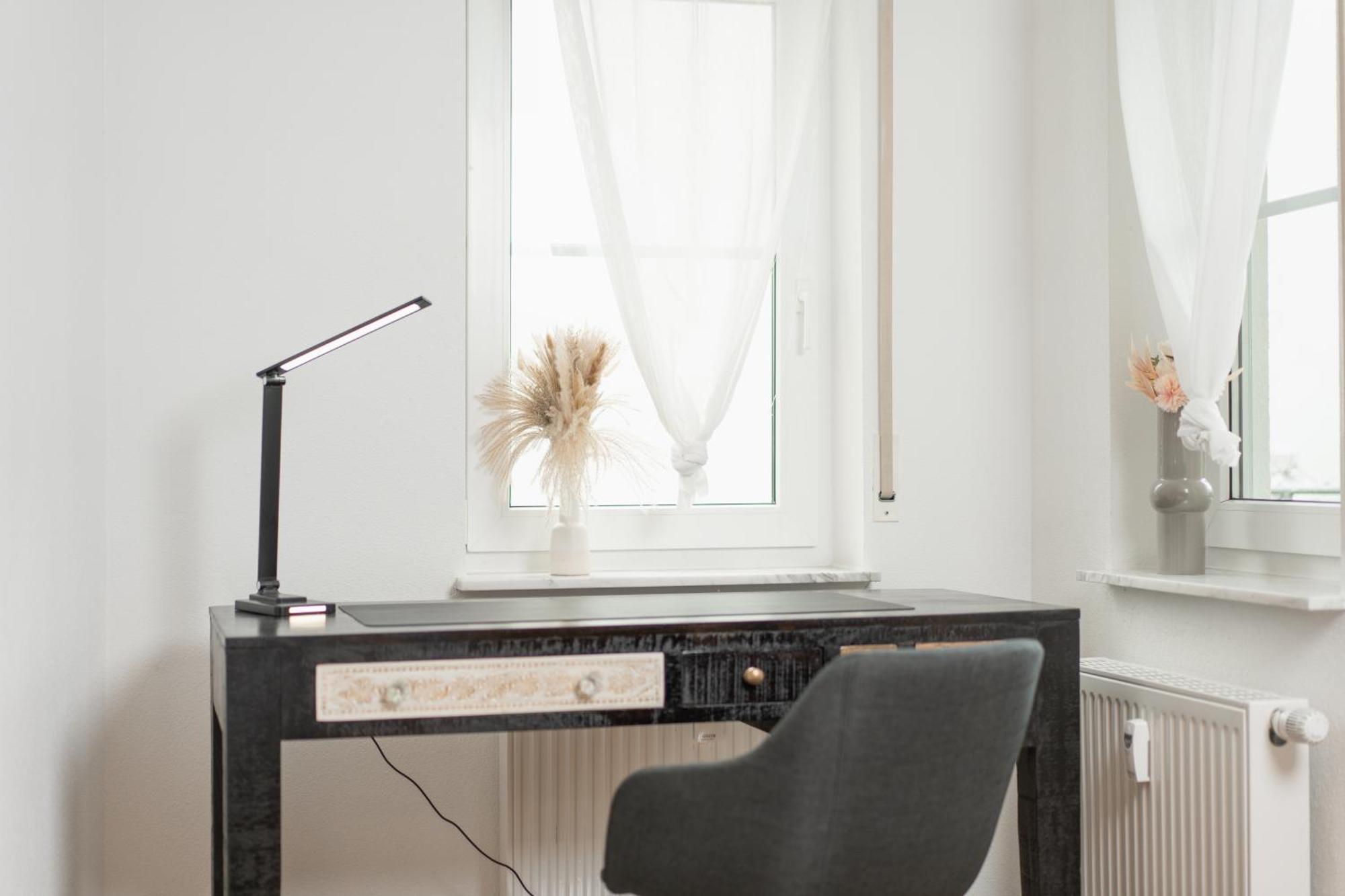 Untersee-Suite Istayunixi Seenaehe-Terrasse-Workspace-Netflix-Parkplatz ラドルフツェル・アム・ボーデンゼー エクステリア 写真