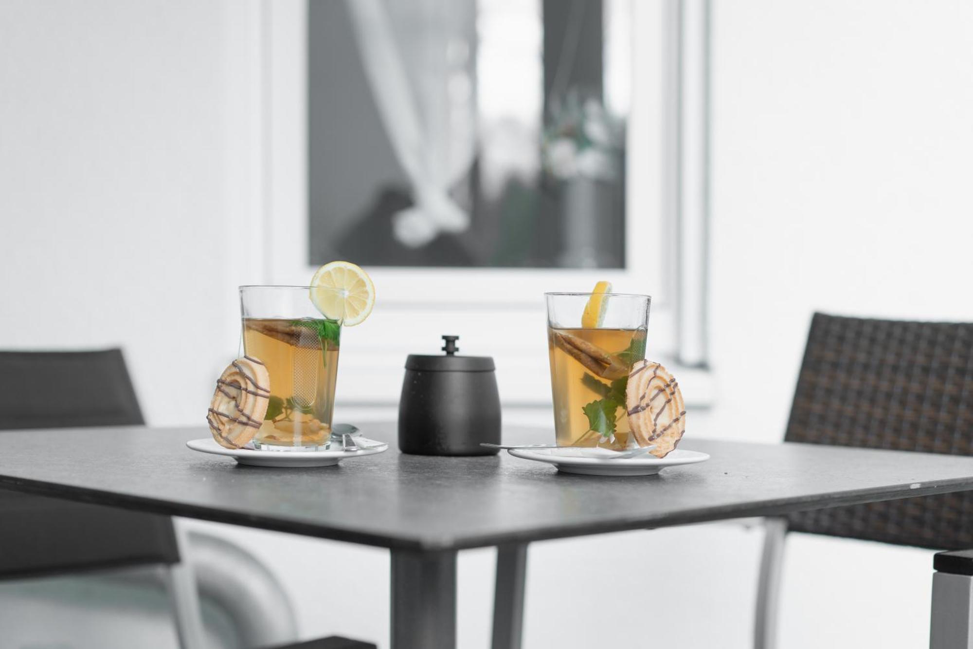 Untersee-Suite Istayunixi Seenaehe-Terrasse-Workspace-Netflix-Parkplatz ラドルフツェル・アム・ボーデンゼー エクステリア 写真
